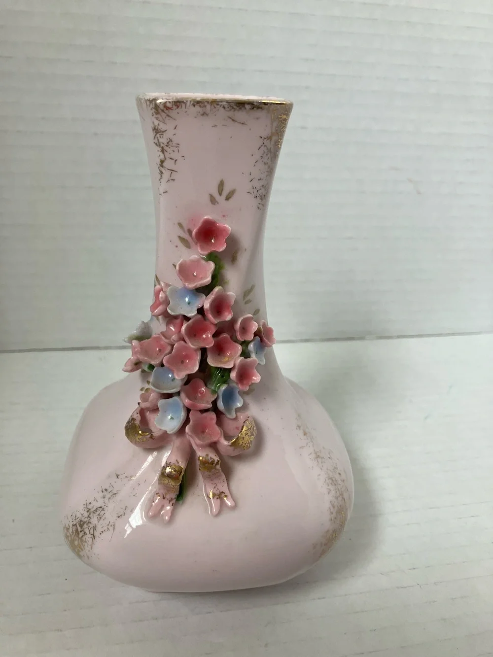 Vintage 1950’s Lefton China Pink 3D Floral Ceramic Bud Vase with Gold Accents 6”